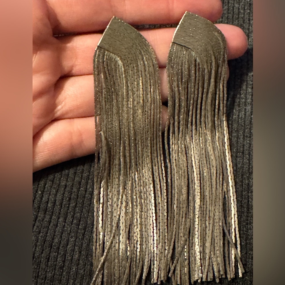 🪩Disco Granny Certified Silver Fringe Earrings🪩